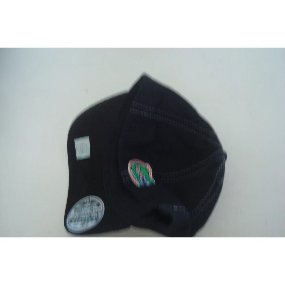 FLORIDA GATORS    FITTED SZ M/LG DEADSTOCK HAT CAP VINTAGE H4‎